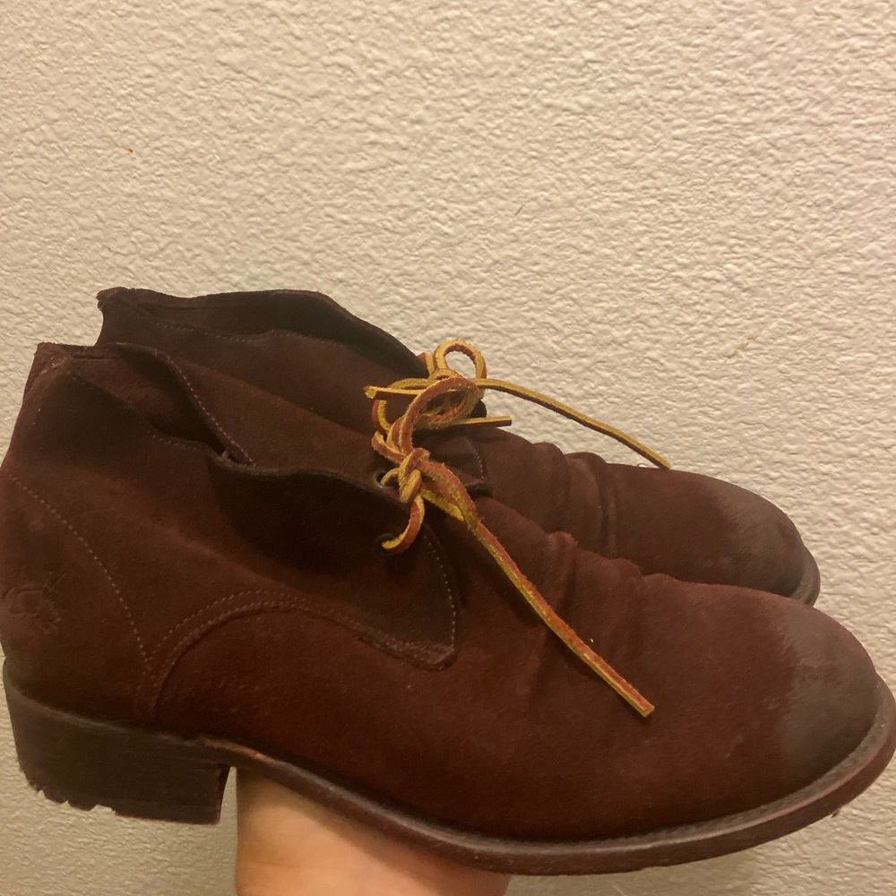 Fluevog Burgundy Wrinkle Chukka boot size 9m